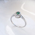 Sterling Silver Emerald Green Oval Ring